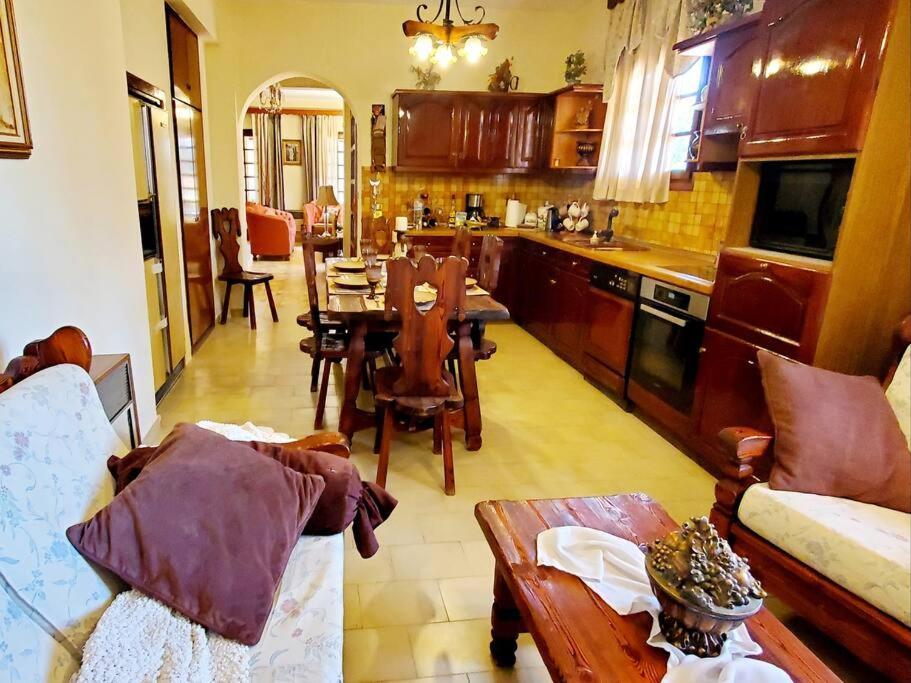 Poli House Family Villa W/ Pool Corfu  Eksteriør bilde